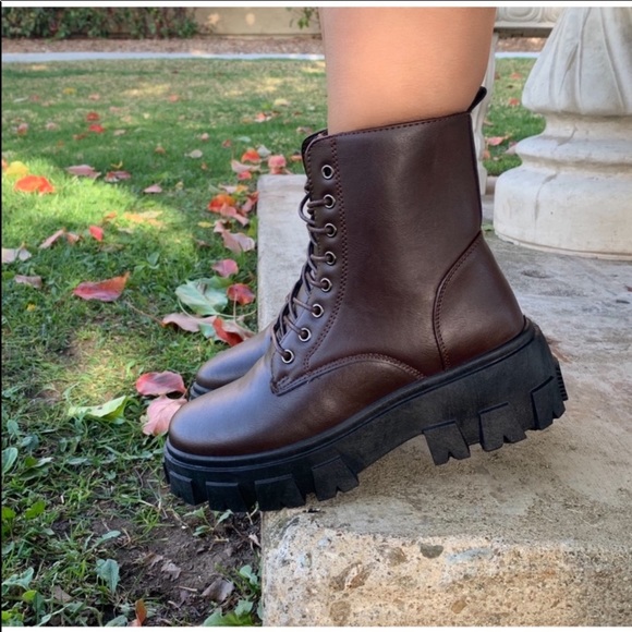 BLACK FAUX LEATHER COMBAT BOOTS - Picture 7 of 7